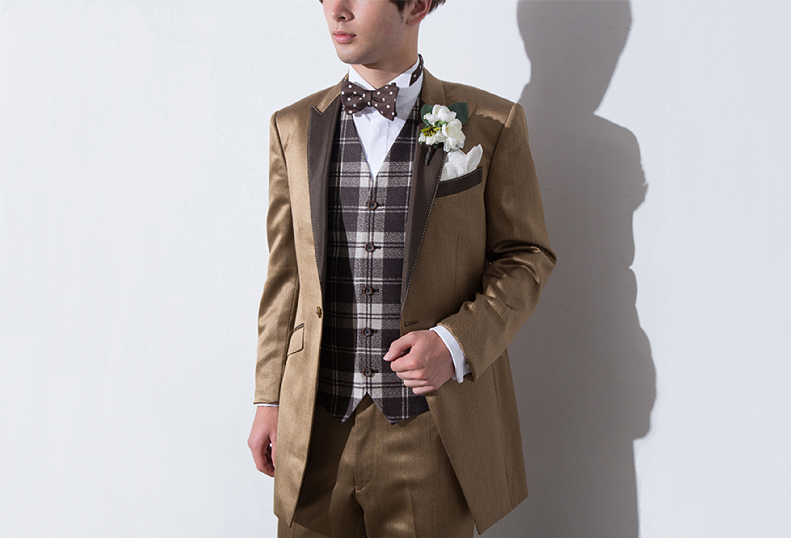 walnut gold tuxedo